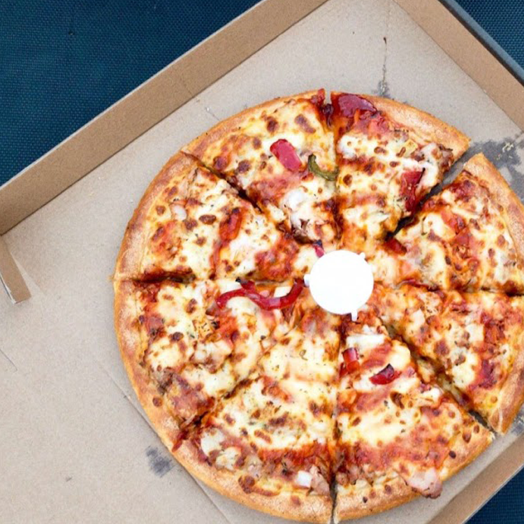Butter Chicken Pizza